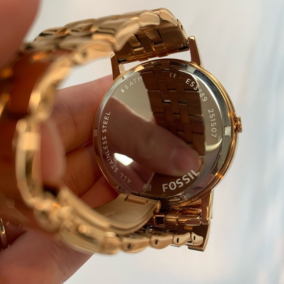 Fossil women’s vintage muse rose tone watch - Picture 4 of 6